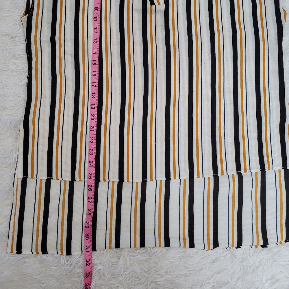 ❤️ 3/$10 High-Low Top - Picture 7 of 10